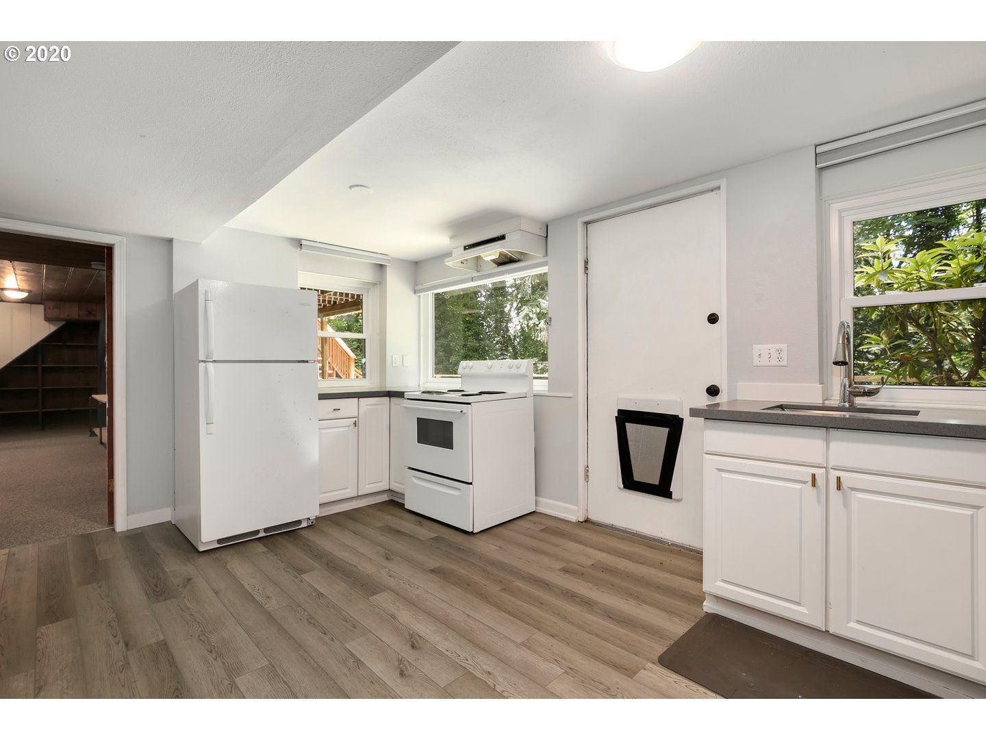 10298 Southwest Lancaster Road Portland, OR 97219 - Photo 20 of 32 Gallery Image 20