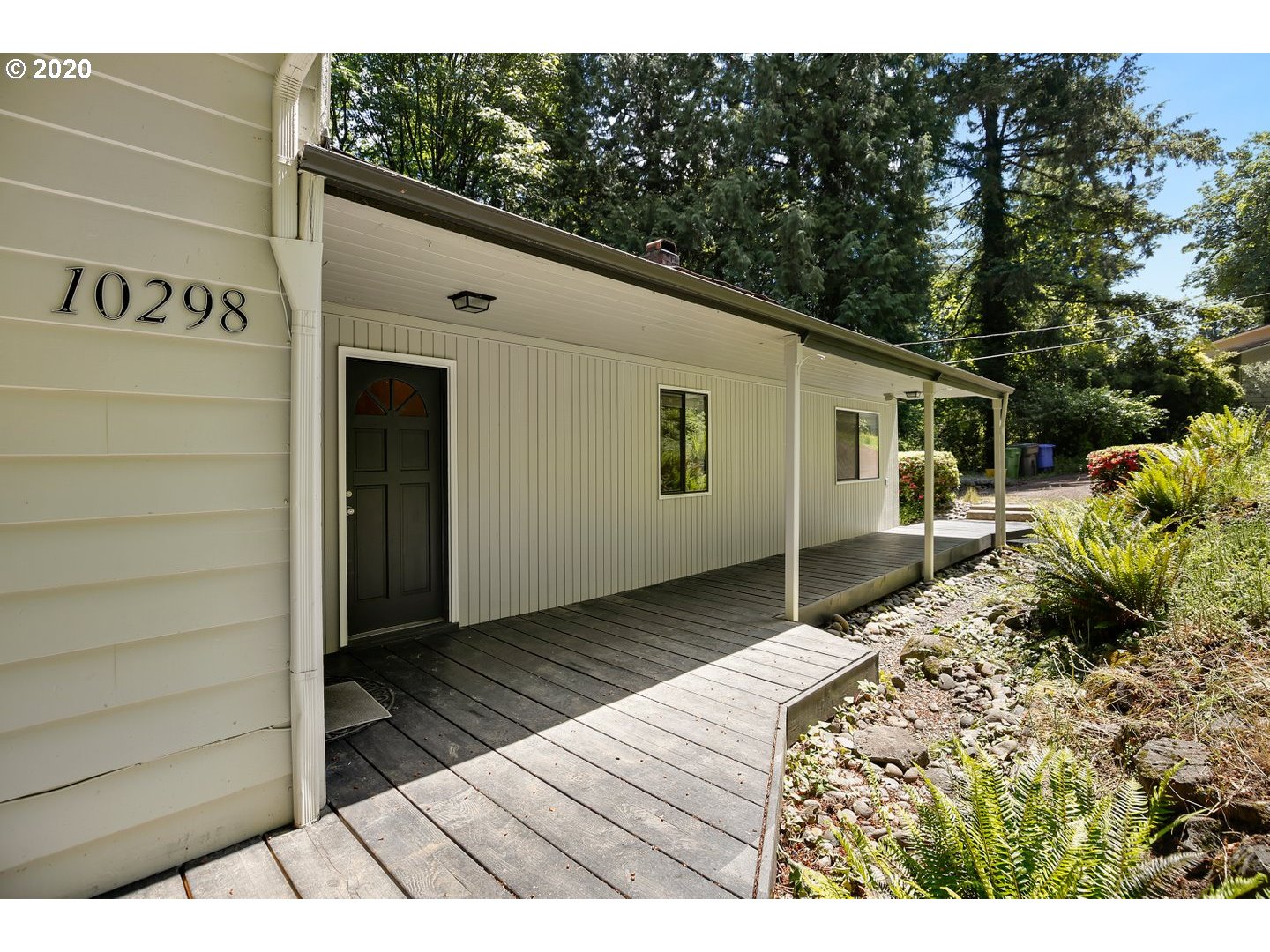 10298 Southwest Lancaster Road Portland, OR 97219 - Photo 3 of 32 Gallery Image 3