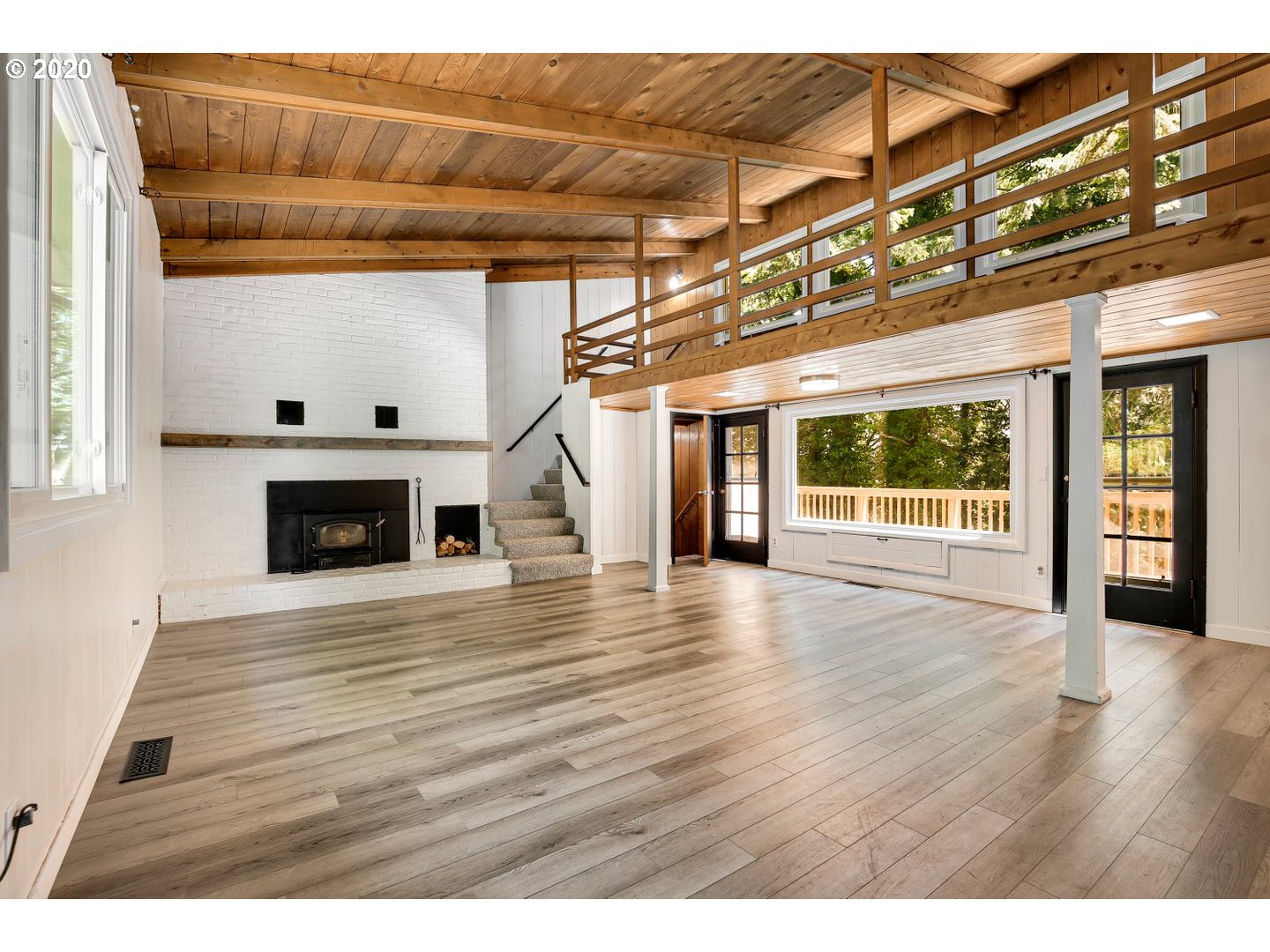 10298 Southwest Lancaster Road Portland, OR 97219 - Photo 4 of 32 Gallery Image 4