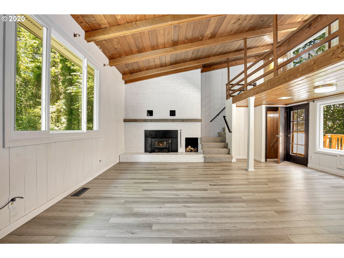 10298 Southwest Lancaster Road Portland, OR 97219 - Photo 6 of 32 Gallery Image 6