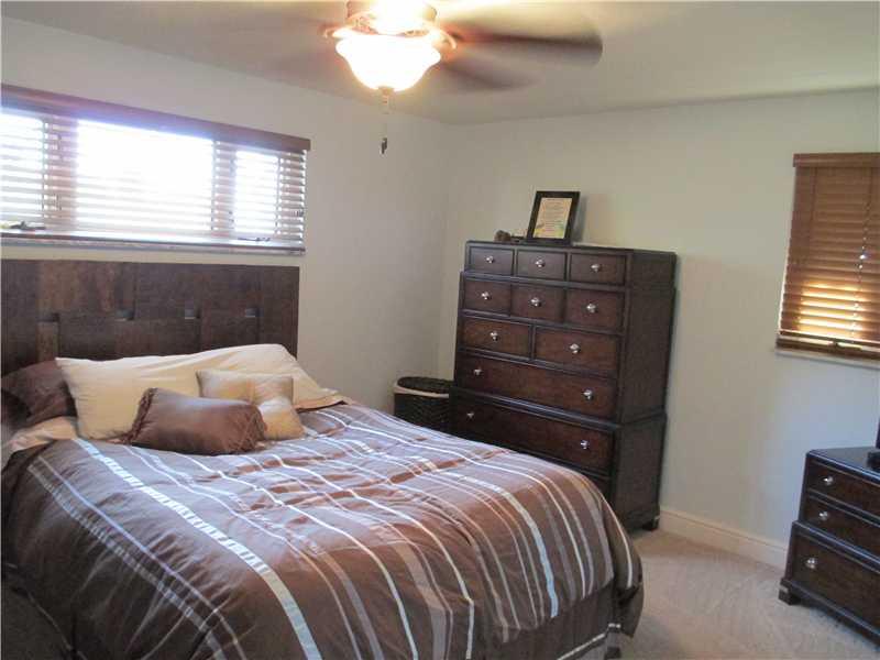 1533 Anderson Road Pittsburgh, PA 15209 - Photo 6 of 13 Master Bedroom.