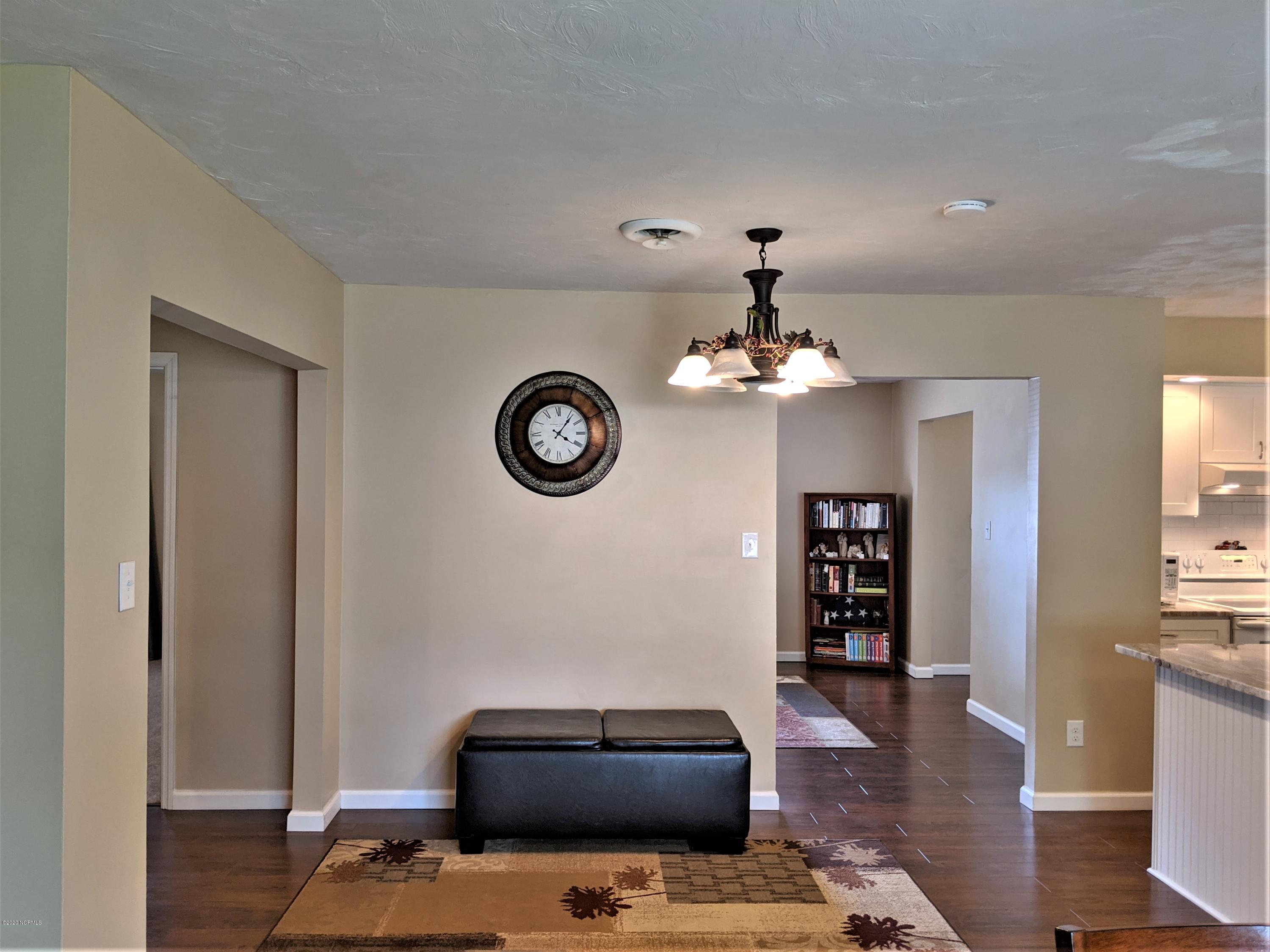 521 Cardinal Road Jacksonville, NC 28546 - Photo 19 of 35 Dining area 3