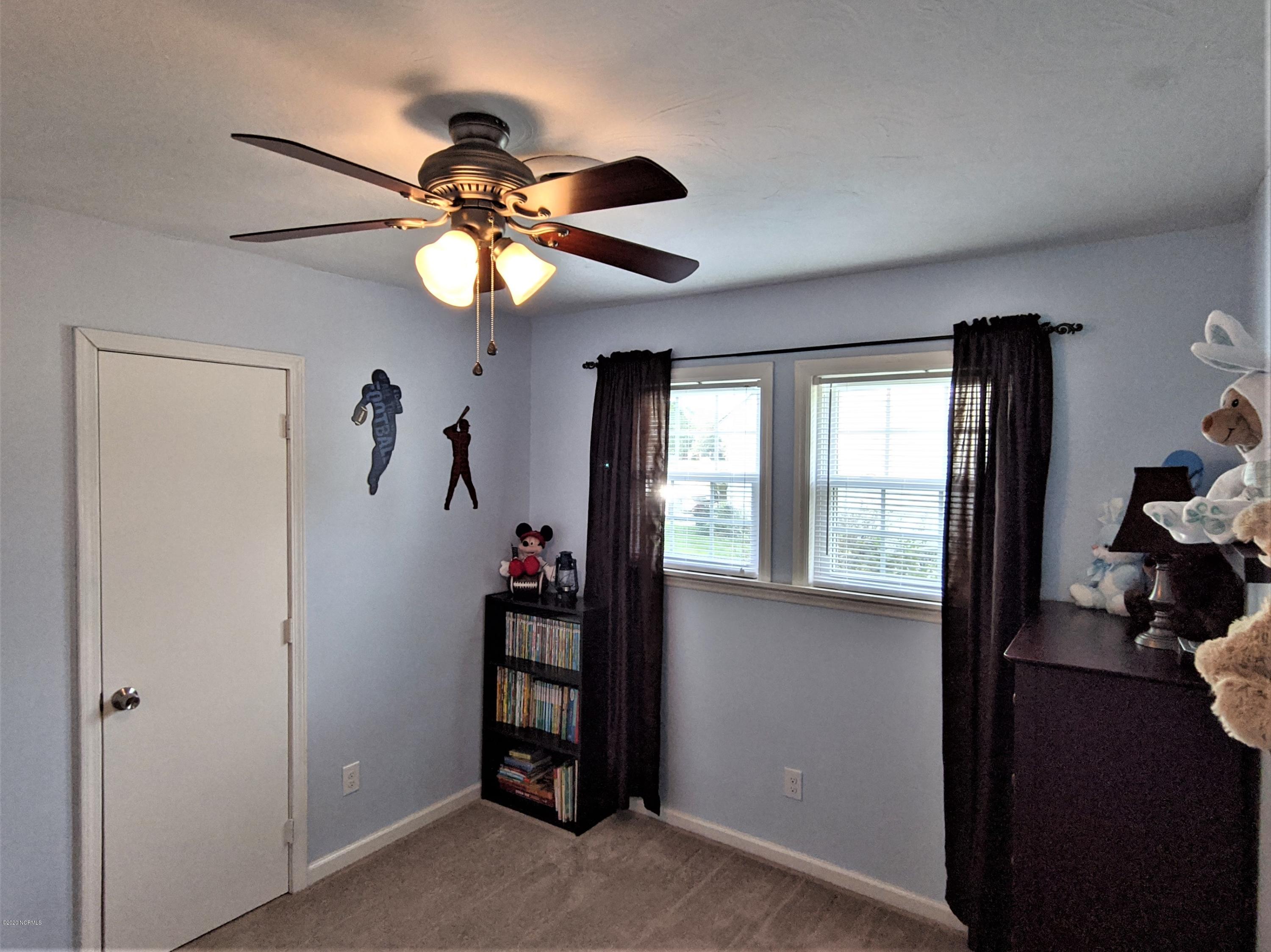 521 Cardinal Road Jacksonville, NC 28546 - Photo 26 of 35 Bedroom 2