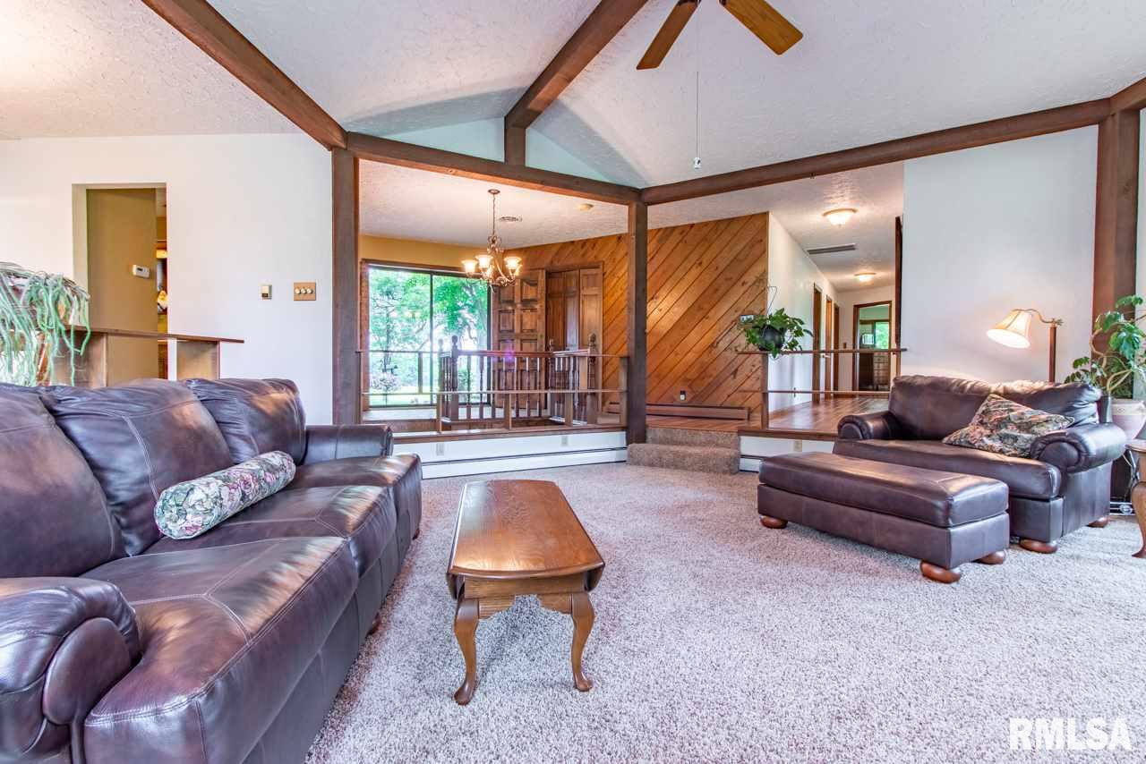 22272 Hirstein Road Morton, IL 61550 - Photo 6 of 36 Gallery Image 6