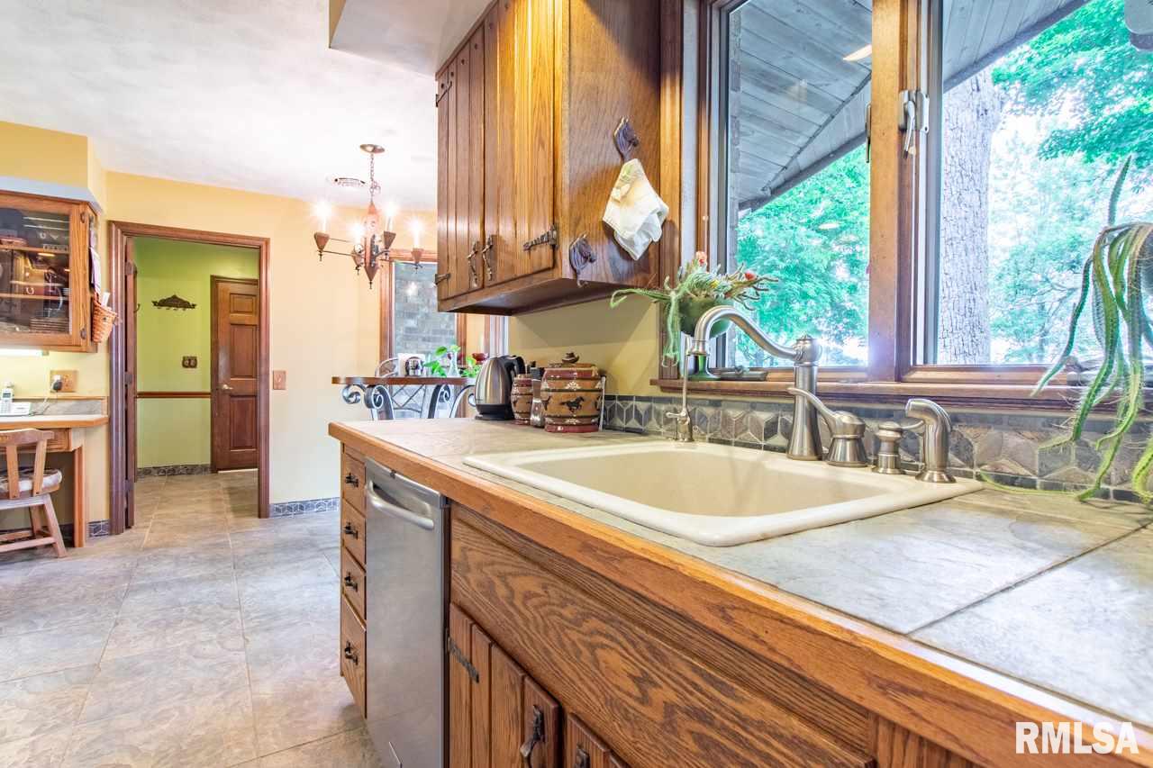 22272 Hirstein Road Morton, IL 61550 - Photo 10 of 36 Gallery Image 10