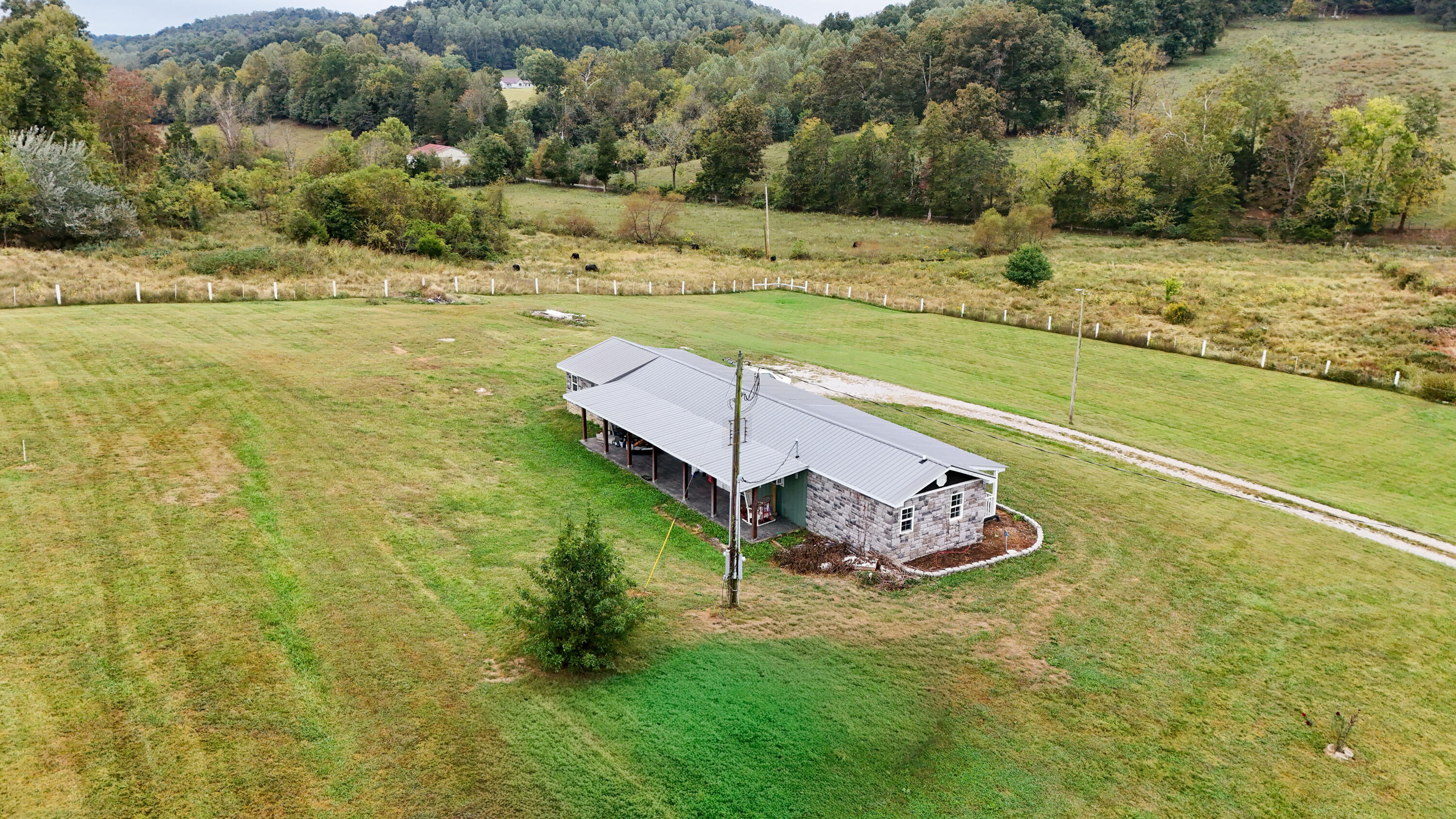1275 Wabd Jones Road Mount Vernon, KY 40456 - Photo 19 of 22 LightroomRealEstateEdits-11