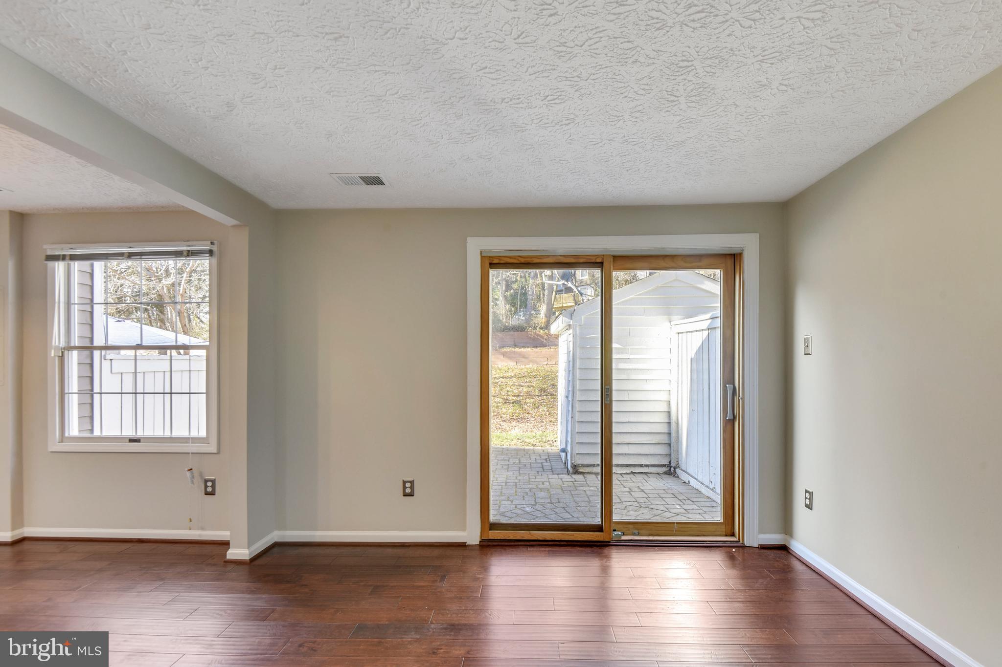 1531 Poplar Grove Drive Reston, VA 20194 - Photo 14 of 36