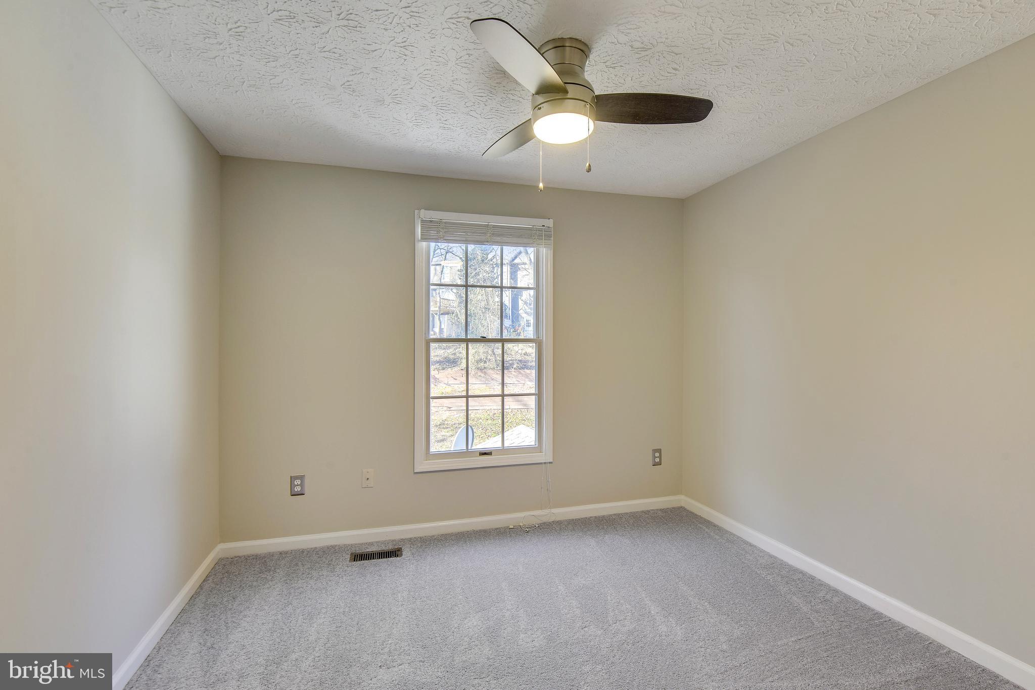 1531 Poplar Grove Drive Reston, VA 20194 - Photo 27 of 36 2nd Bedroom