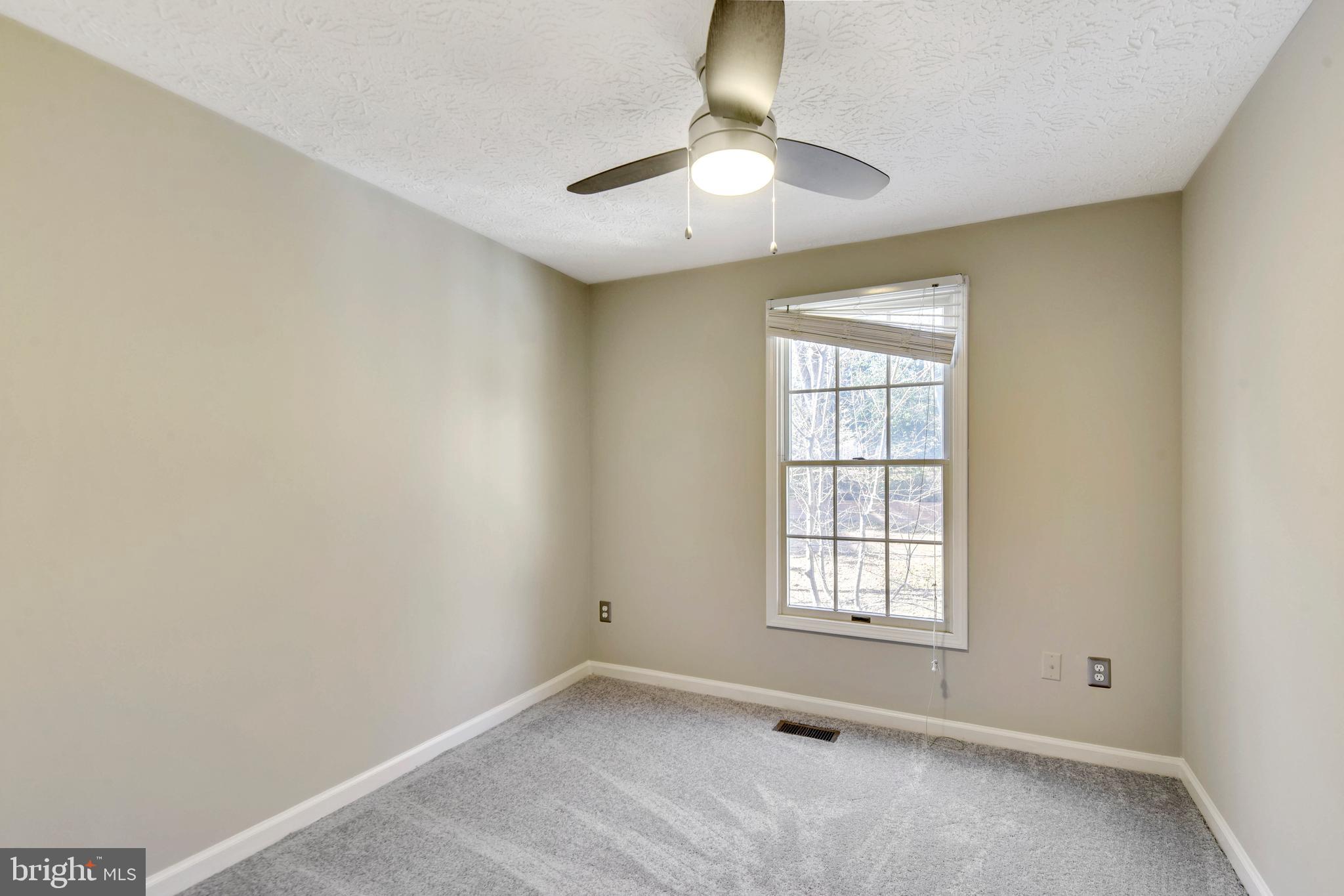 1531 Poplar Grove Drive Reston, VA 20194 - Photo 30 of 36 3rd Bedroom