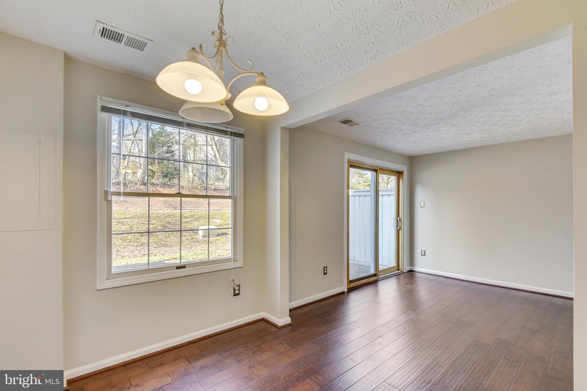 1531 Poplar Grove Drive Reston, VA 20194 - Photo 10 of 36 The dining room