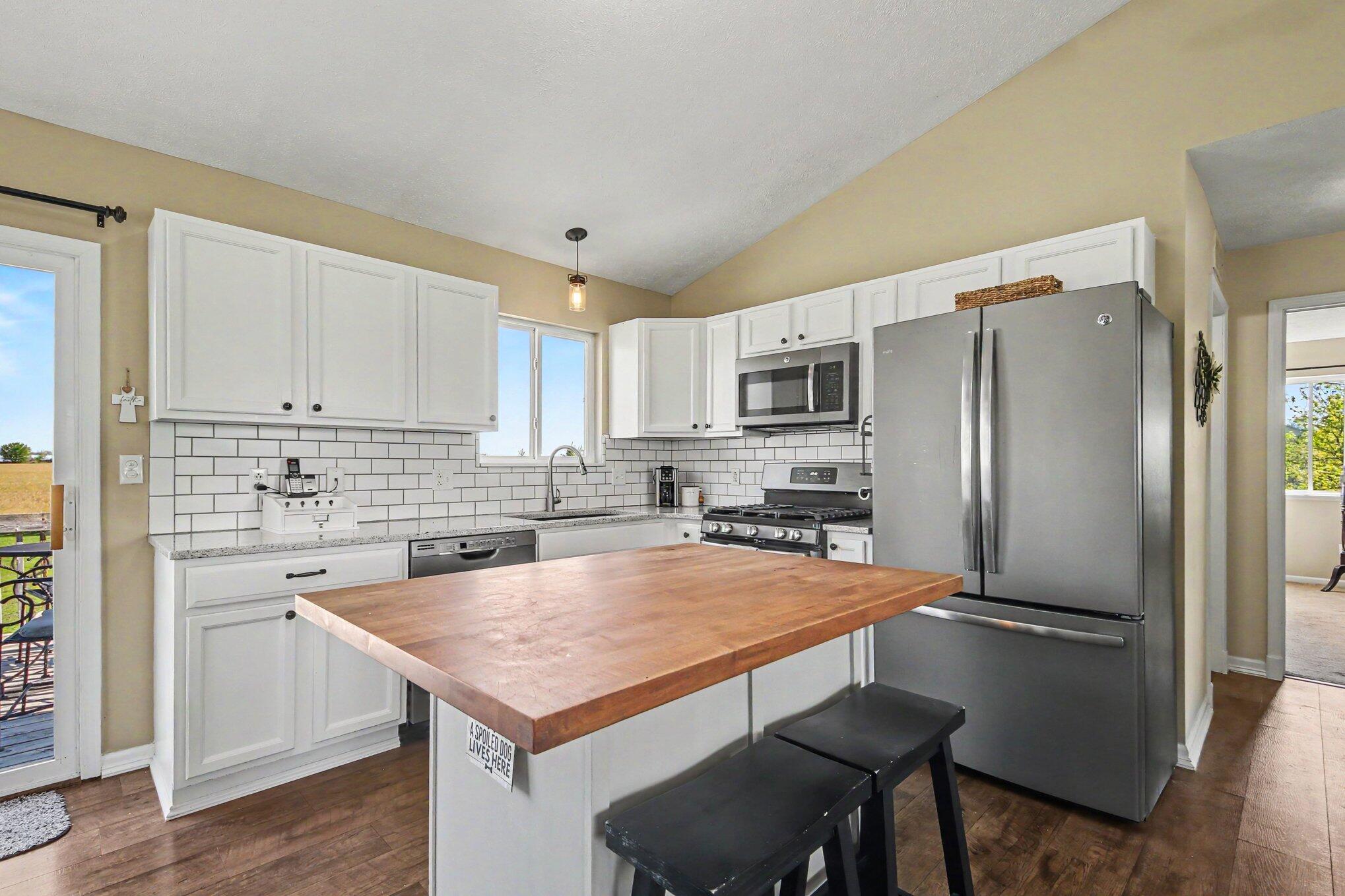7864 County Farm Road Greenville, MI 48838 - Photo 14 of 32 019_file_1359