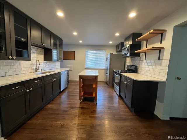 $1,975 | 2086 South Pearl Street, Denver, CO 80210