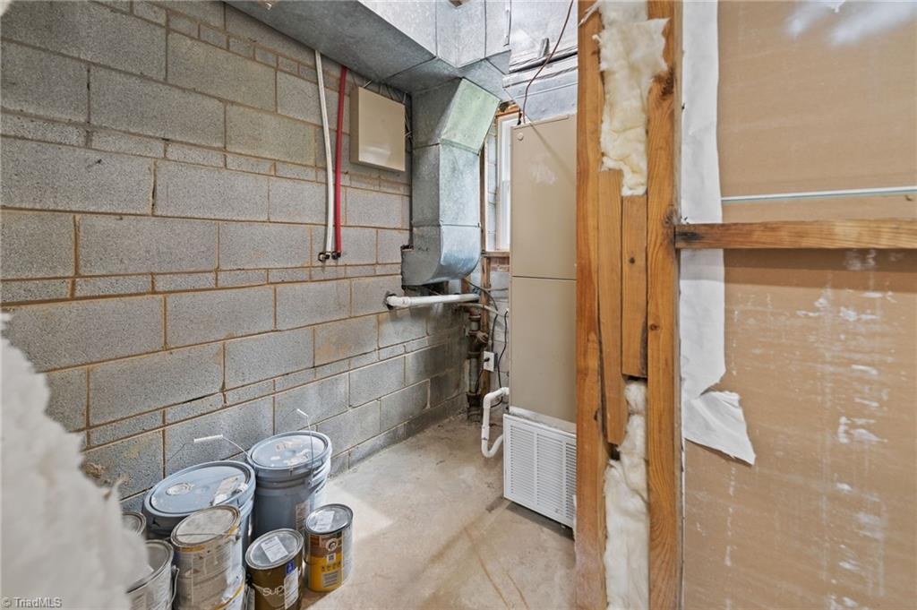 1412 Youngs Mill Road Greensboro, NC 27406 - Photo 42 of 50