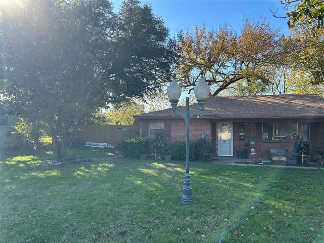 $189,999 | 3813 Shawnee Trail, Lake Worth, TX 76135