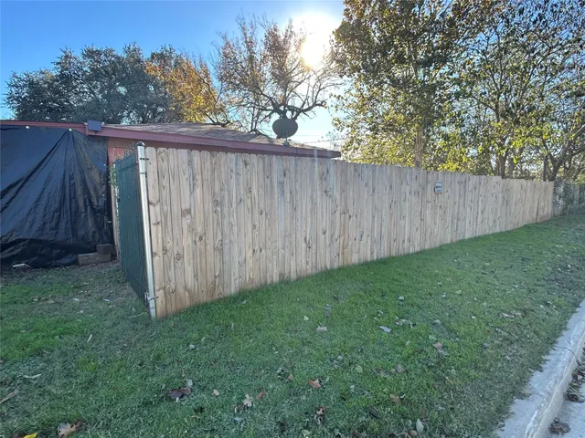 a view of house with outdoor space