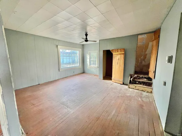 $49,900 | 10170 West 565 South, Owensville, IN 47665