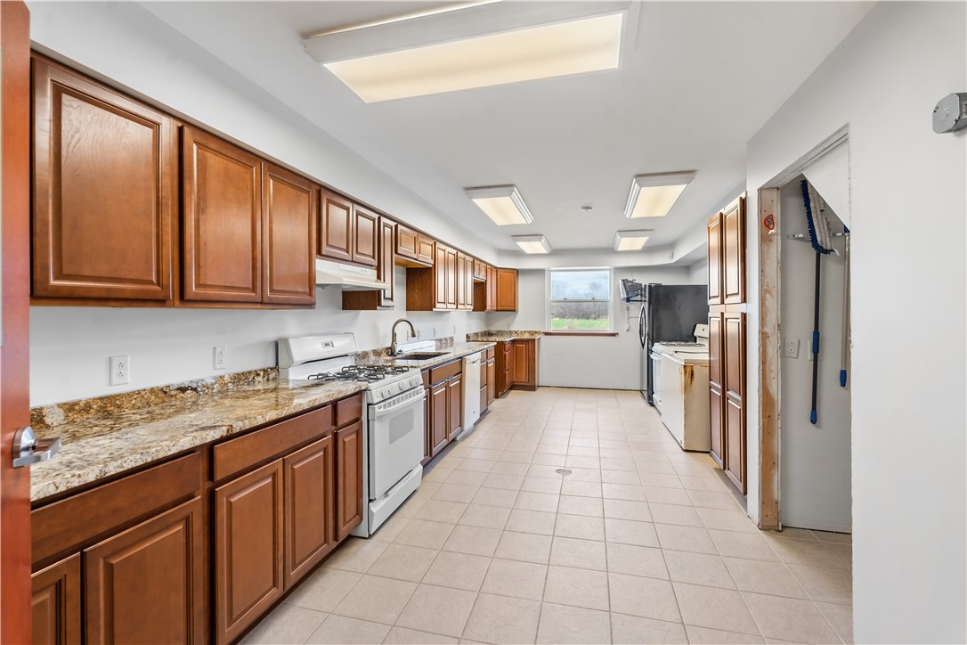 4528 North Road Geneseo, NY 14454 - Photo 5 of 48