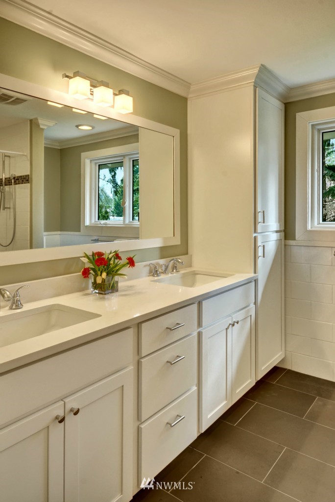 2240 Evergreen Point Road Medina, WA 98039 - Photo 16 of 20