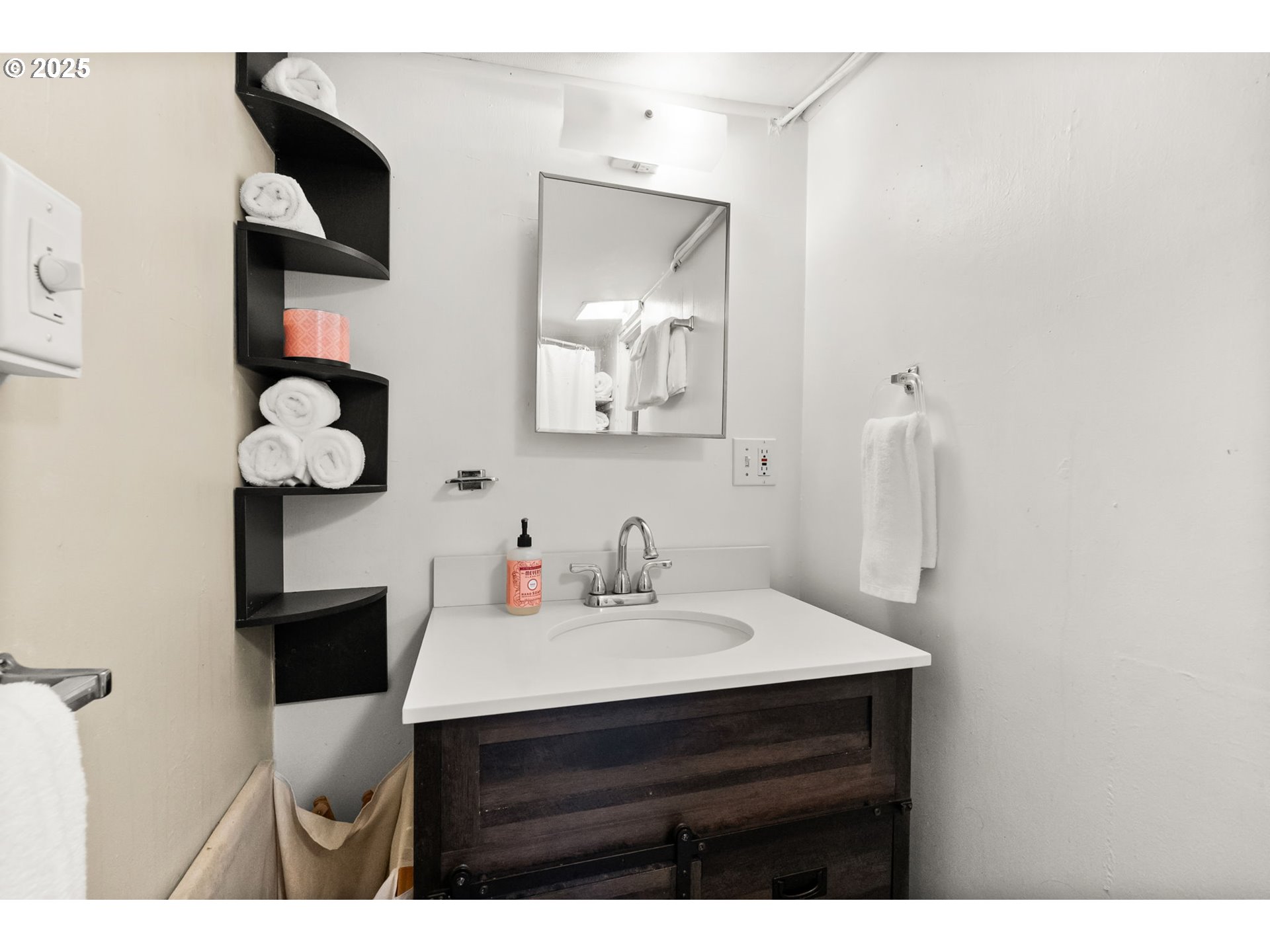 1933 East 28th Avenue Eugene, OR 97403 - Photo 20 of 35