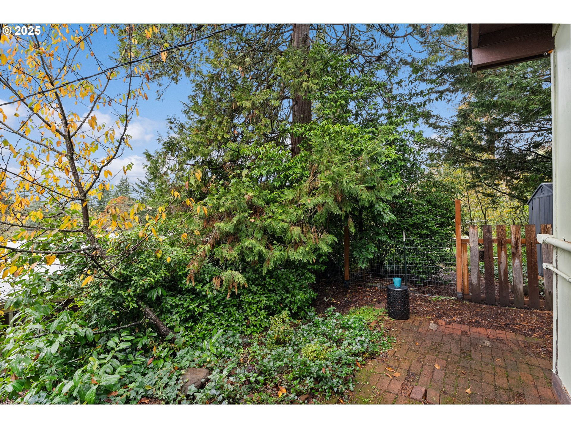 1933 East 28th Avenue Eugene, OR 97403 - Photo 21 of 35