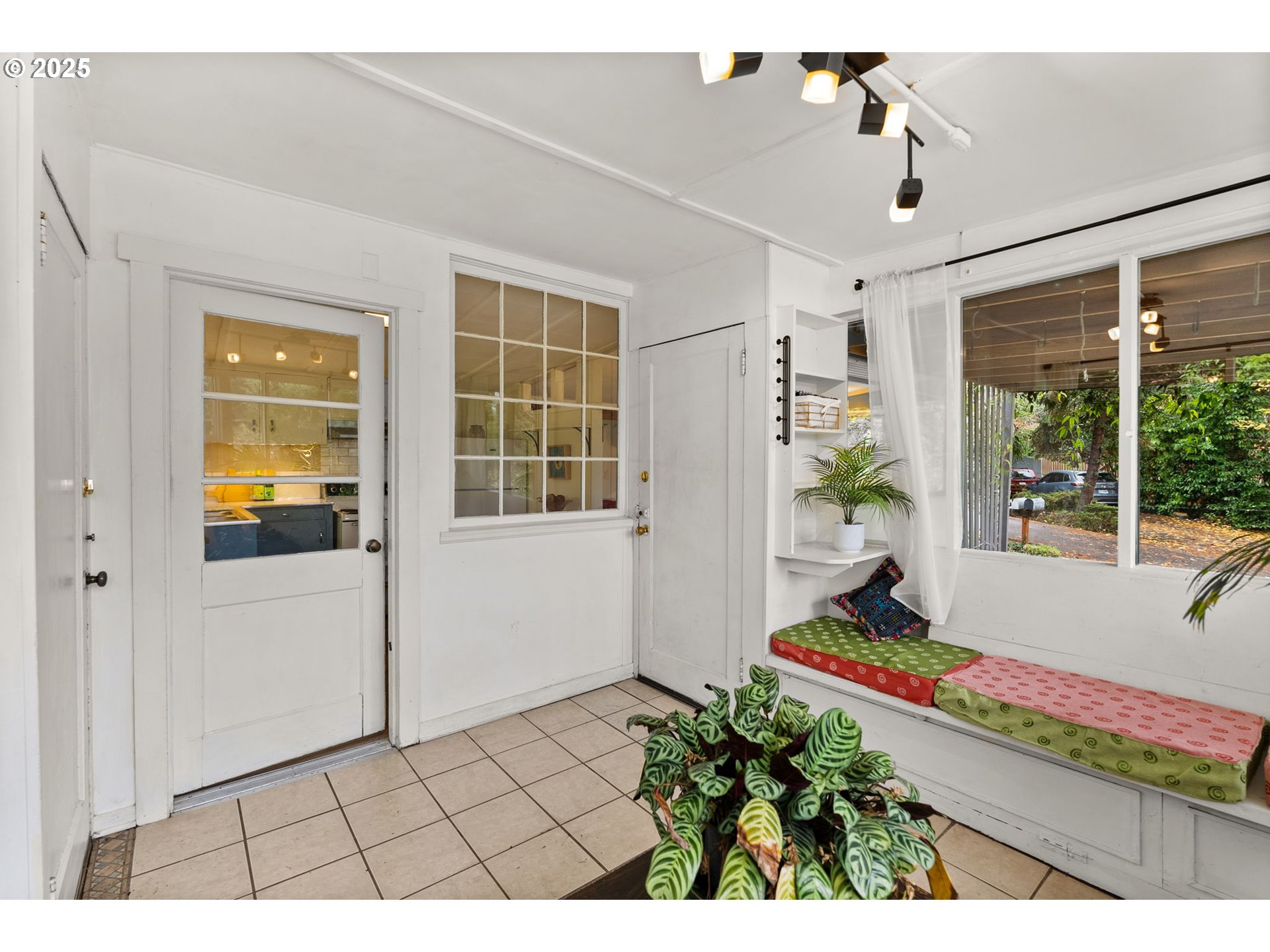 1933 East 28th Avenue Eugene, OR 97403 - Photo 5 of 35