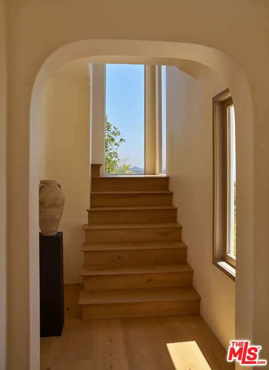 6911 Los Tilos Road Los Angeles, CA 90068 - Photo 9 of 44