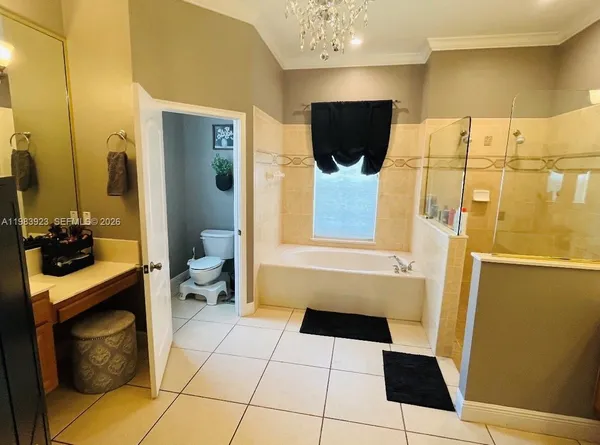 $795,000 | 330 Glen Club Drive, DeBary, FL 32713