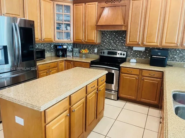 $795,000 | 330 Glen Club Drive, DeBary, FL 32713