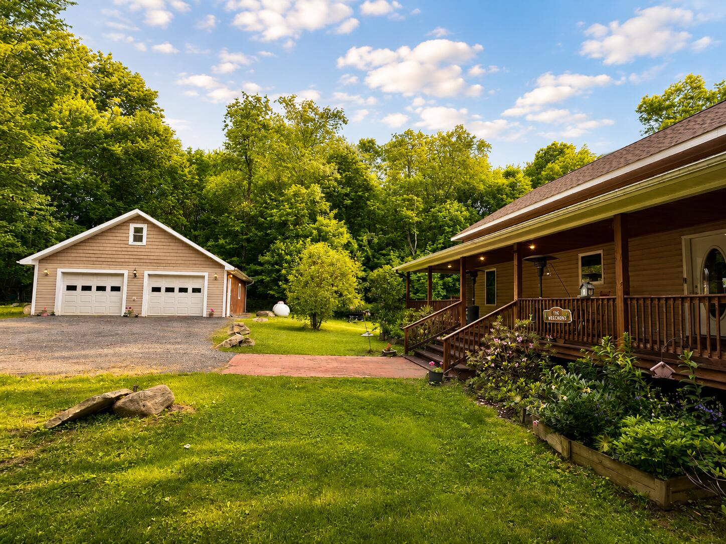 27 French Road North Bangor, NY 12966 - Photo 4 of 39