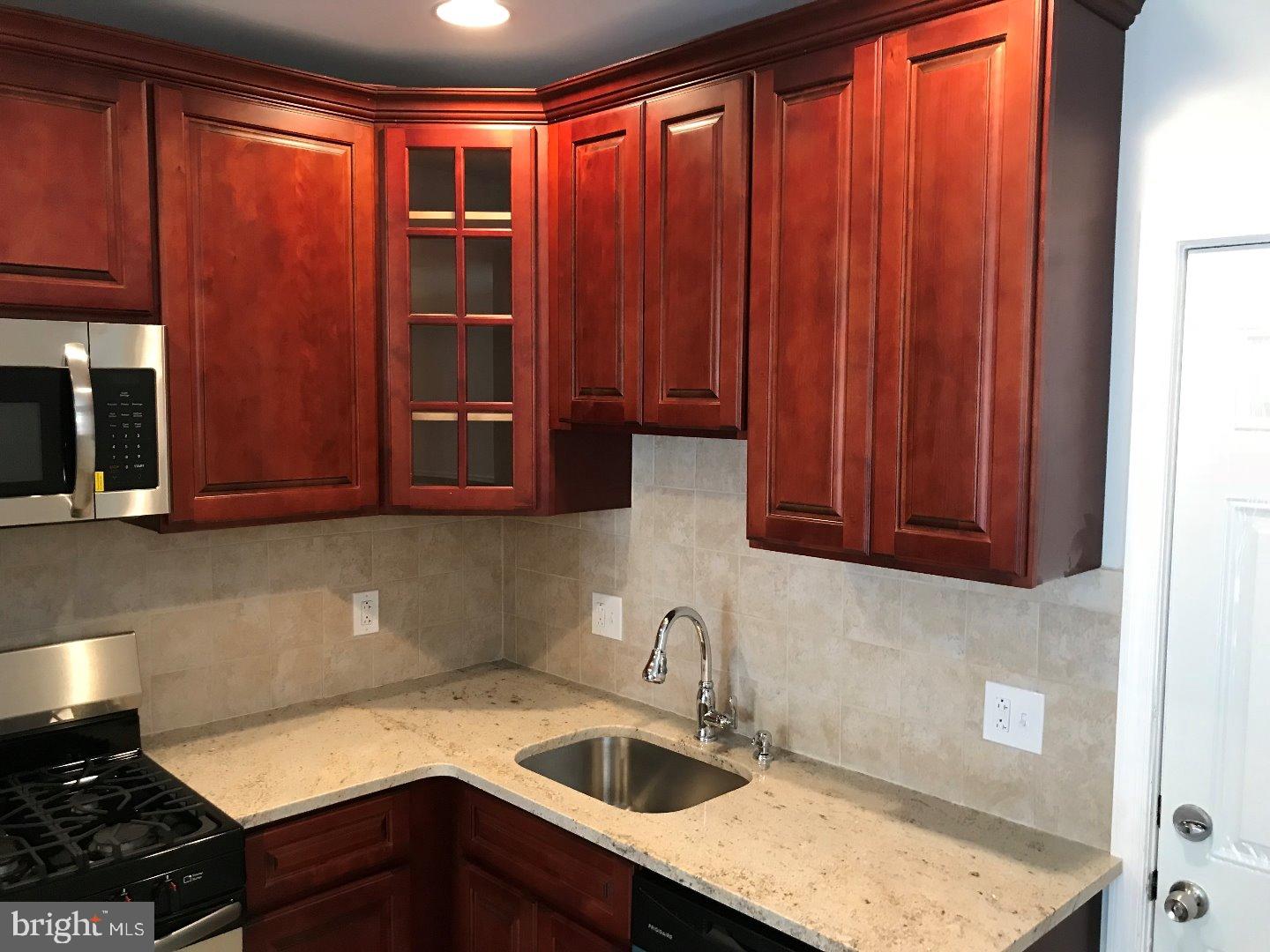 7239 Sommers Road Philadelphia, PA 19138 - Photo 12 of 25 Kitchen