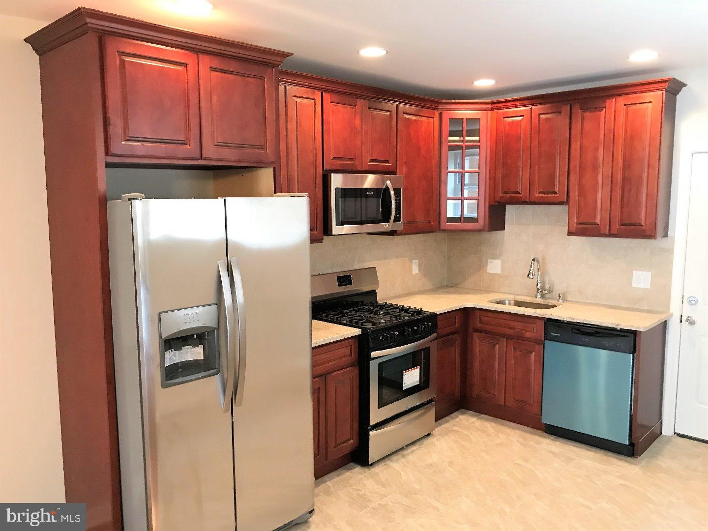 7239 Sommers Road Philadelphia, PA 19138 - Photo 8 of 25 Kitchen