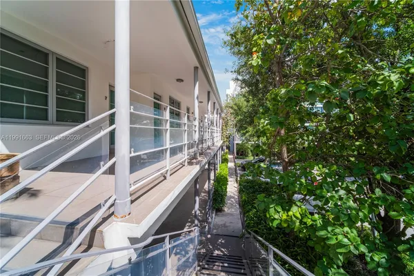$2,950 | 2031 Meridian Avenue, Unit 5, Miami Beach, FL 33139