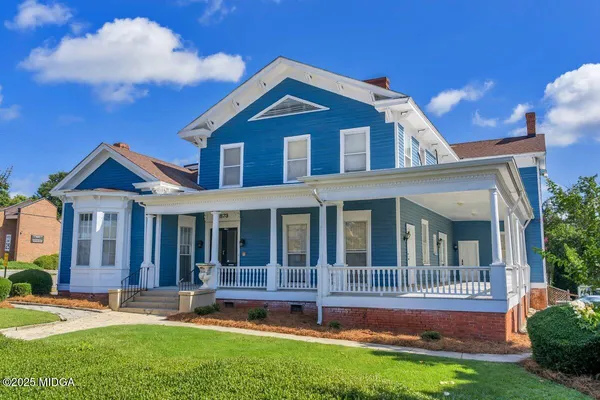 front view of house with a yard