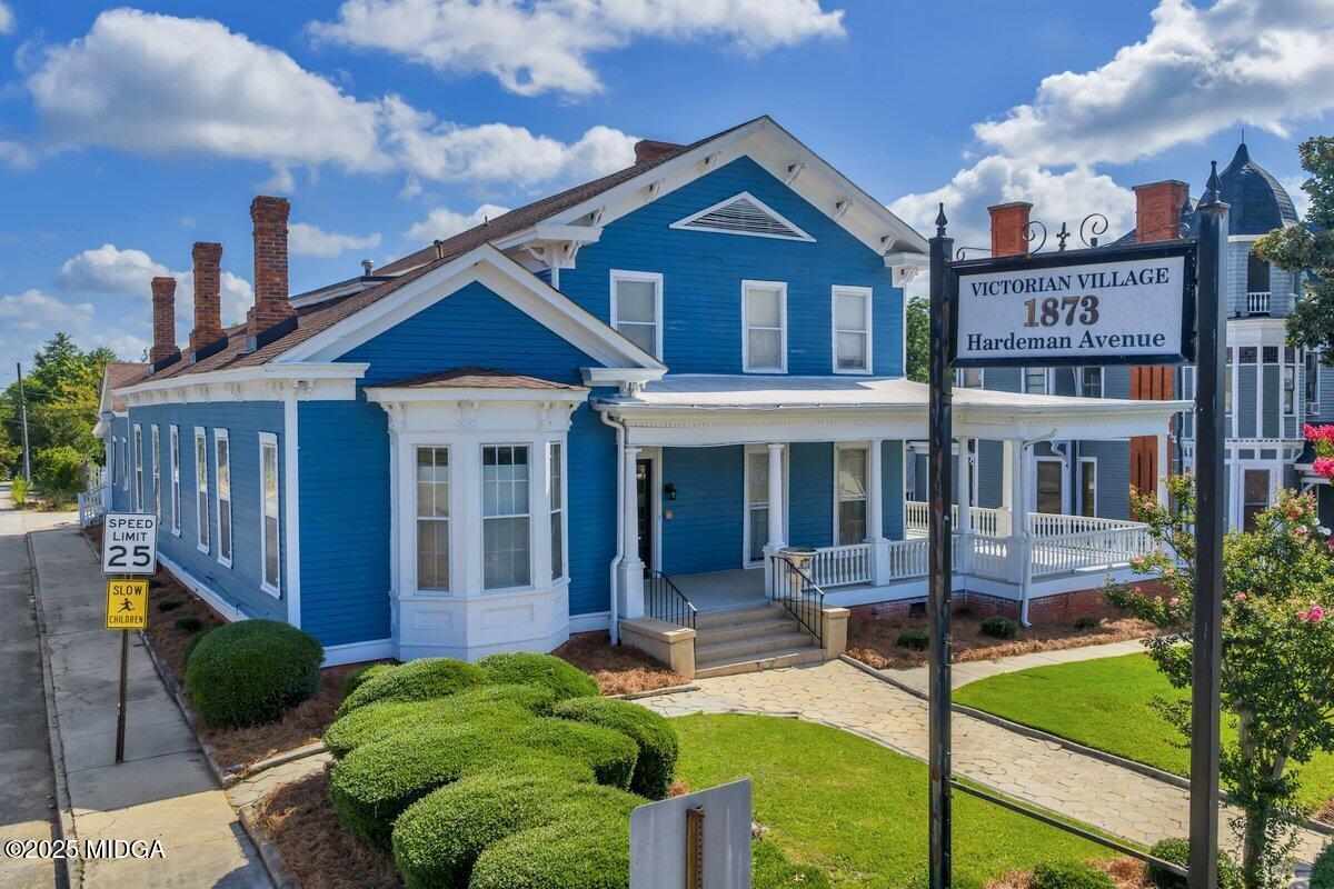 1873 Hardeman Avenue Macon, GA 31201 - Photo 2 of 25 a front view of a house with garden