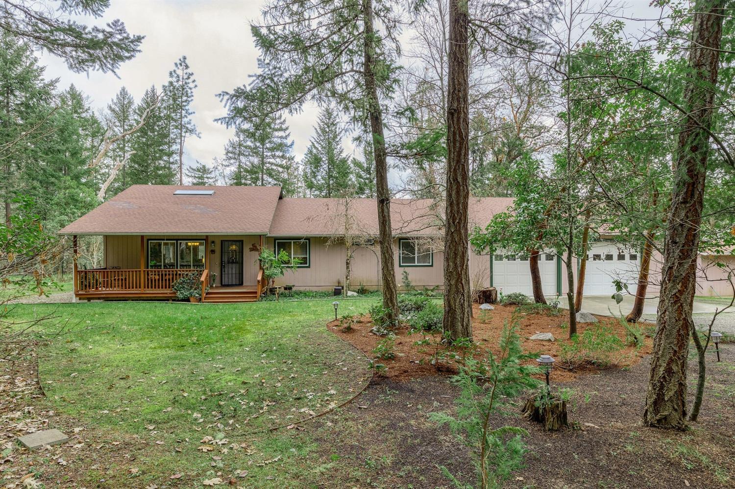 127 Warren Road Selma, OR 97538 - Photo 1 of 34 Primary Photo