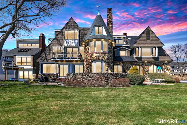 $1,250,000 | 8 Seaside Avenue, Unit 8, Milford, CT 06460