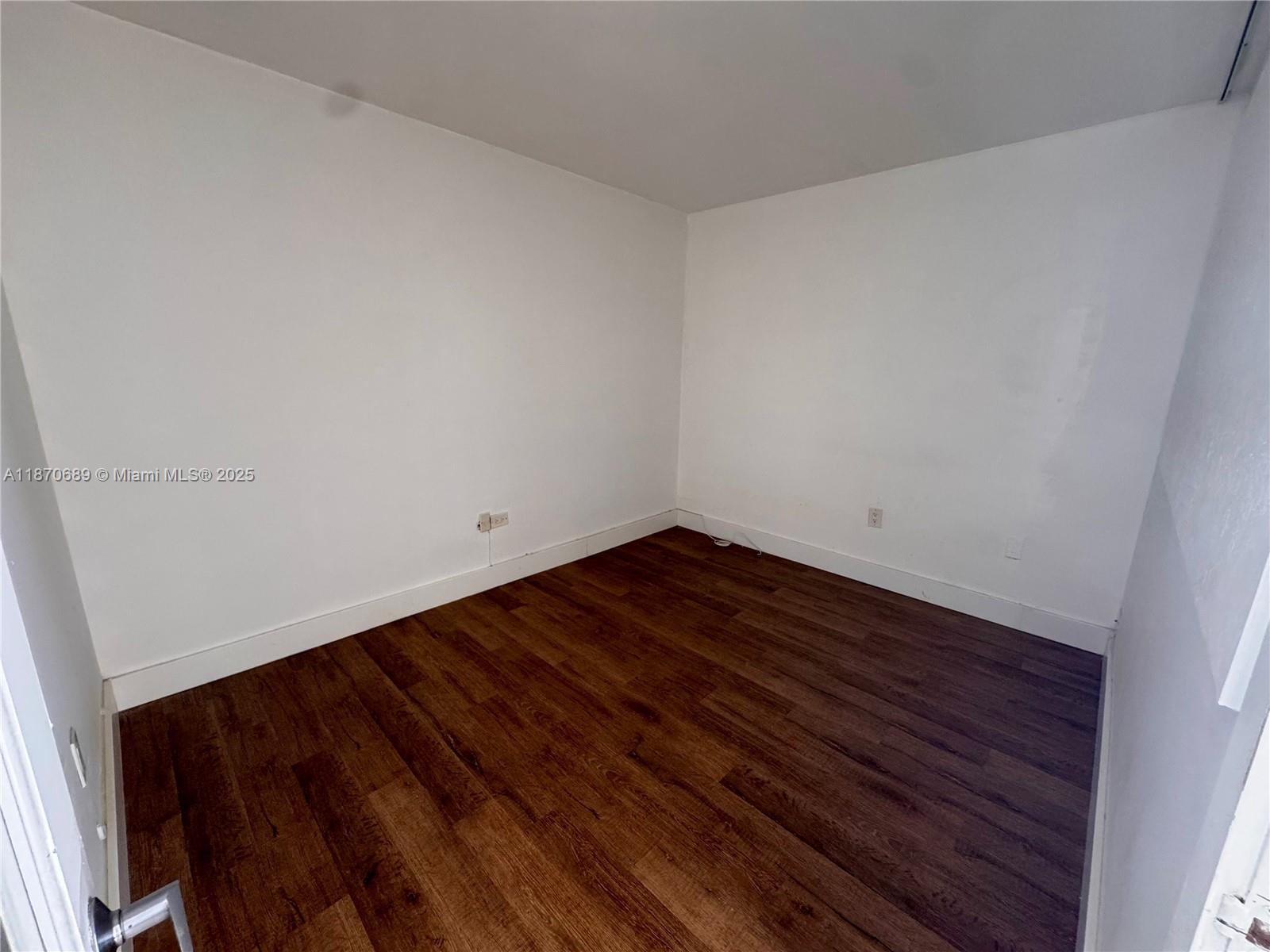 2899 Collins Avenue, Unit 1526 Miami Beach, FL 33140 - Photo 6 of 30