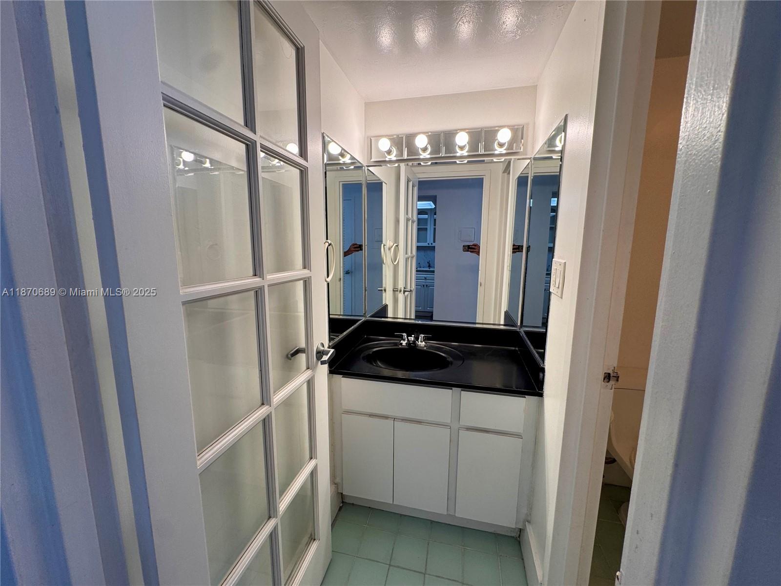 2899 Collins Avenue, Unit 1526 Miami Beach, FL 33140 - Photo 8 of 30