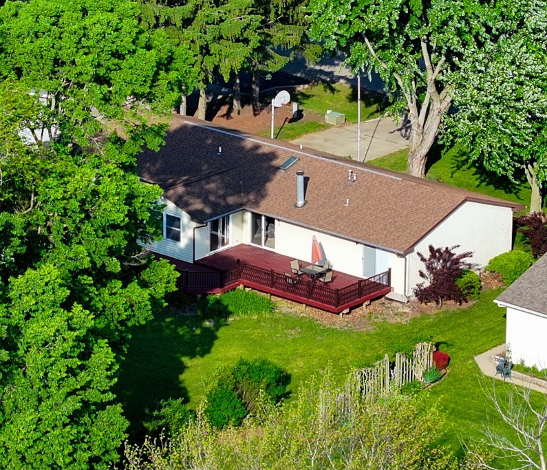 12892 Lawrence Road Sterling, IL 61081 - Photo 27 of 29 an aerial view of a house