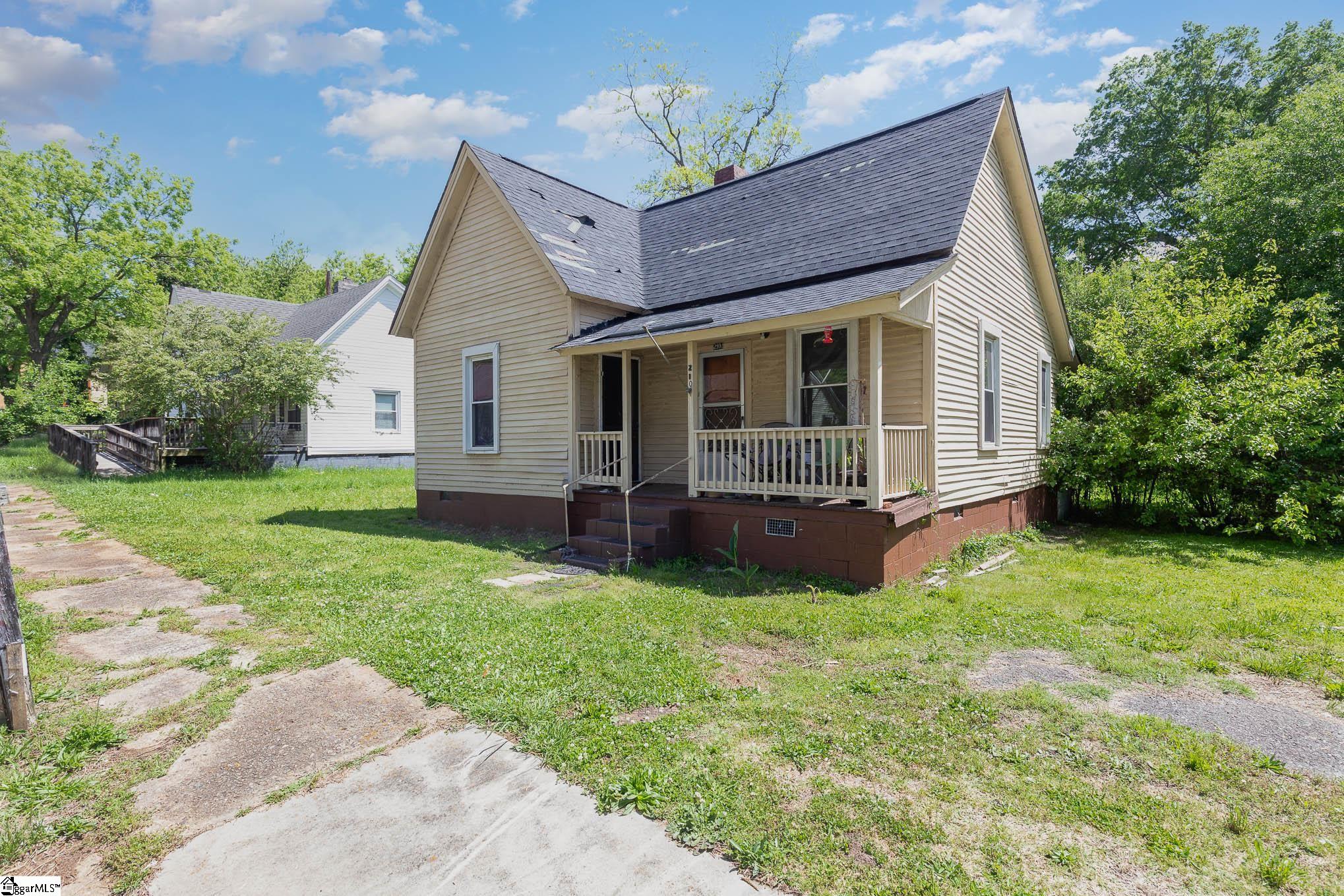 210 D Street Anderson, SC 29625 - Photo 2 of 16 Gallery Image 2