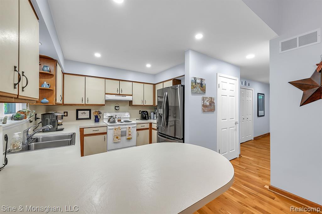 3492 Yarney Road Waterford, MI 48329 - Photo 13 of 35