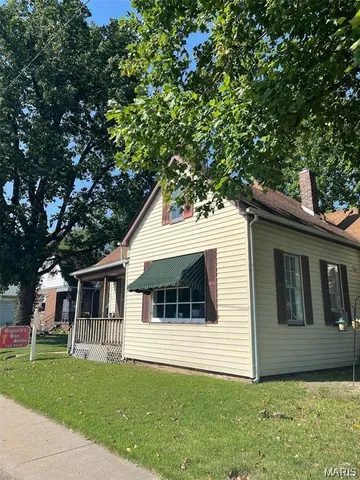 $185,000 | 3709 West Main Street, Belleville, IL 62226