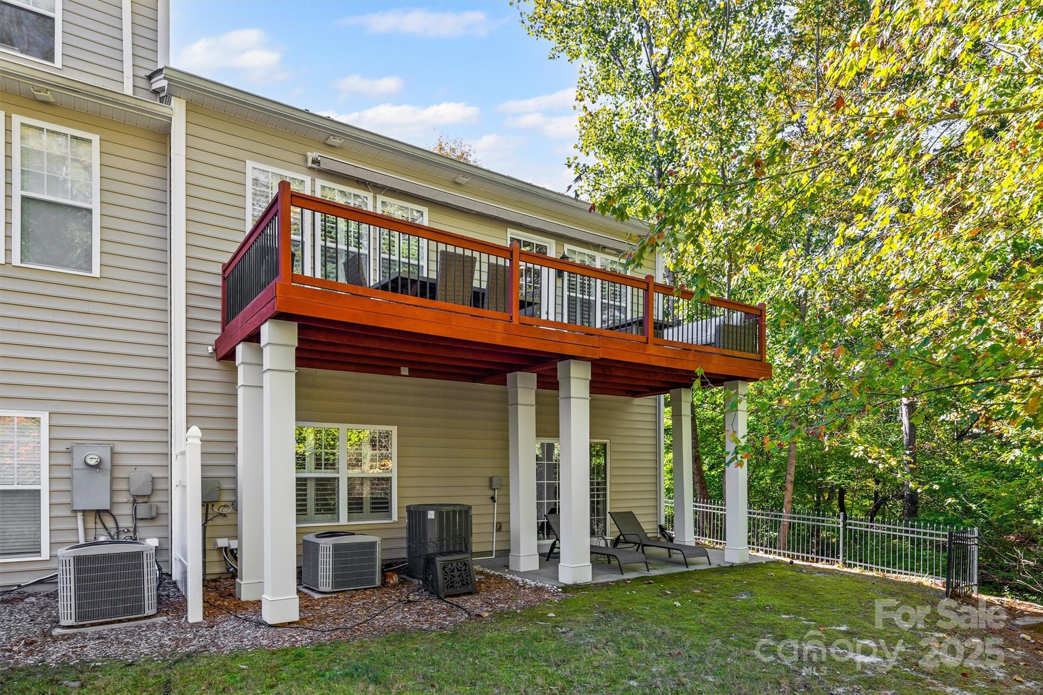2090 Calloway Pines Drive Tega Cay, SC 29708 - Photo 36 of 38 a front view of a house with garden