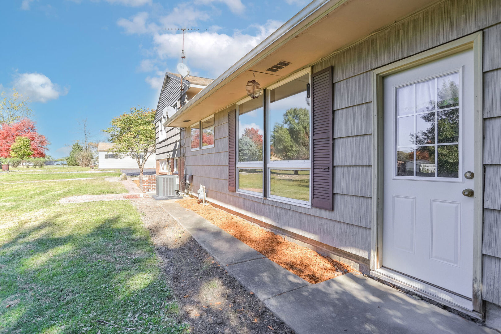 205 South Prairie View Road Mahomet, IL 61853 - Photo 29 of 40 Gallery Image 29