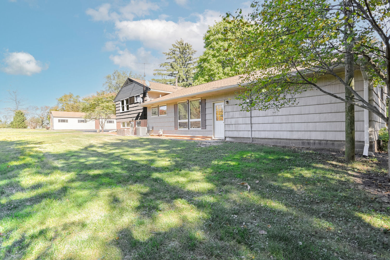 205 South Prairie View Road Mahomet, IL 61853 - Photo 30 of 40 Gallery Image 30