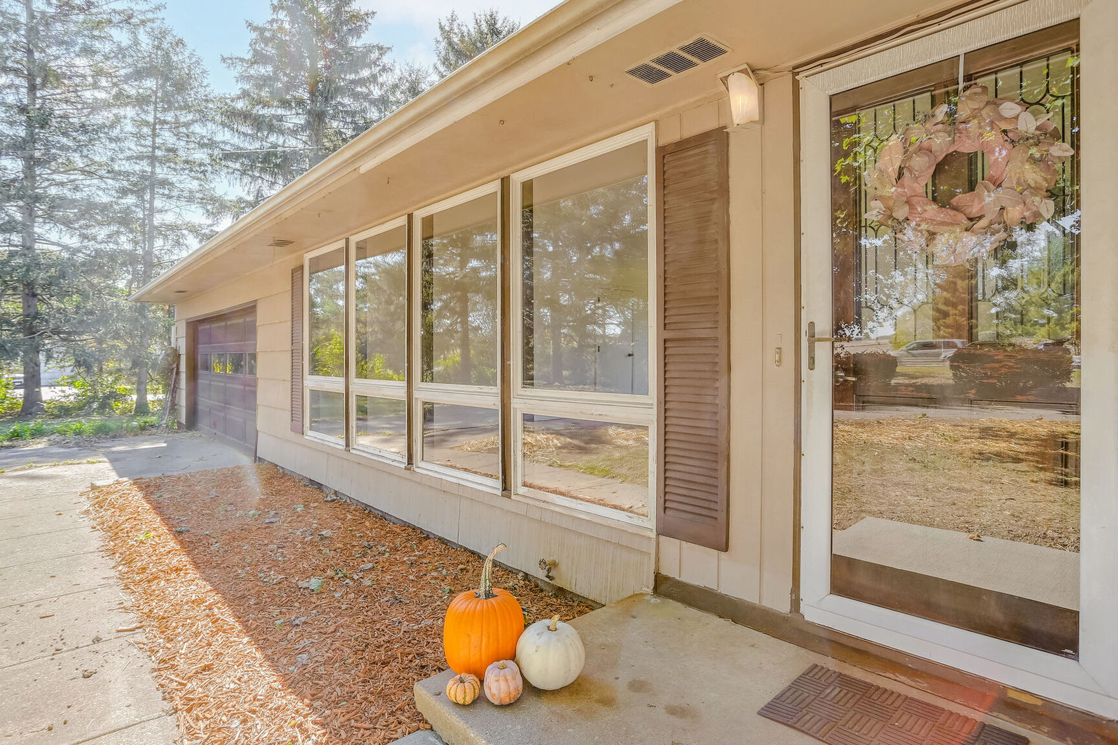 205 South Prairie View Road Mahomet, IL 61853 - Photo 5 of 40 Gallery Image 5