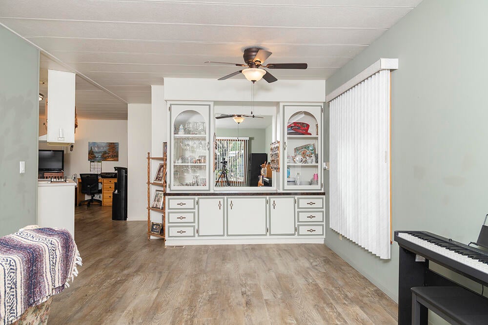 2252 Table Rock Road, Unit SPC 220 Medford, OR 97501 - Photo 6 of 21 6
