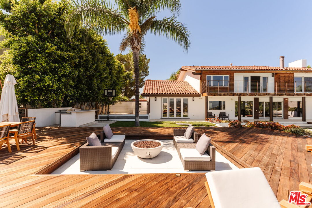 2028 Stradella Road Los Angeles, CA 90077 - Photo 11 of 36