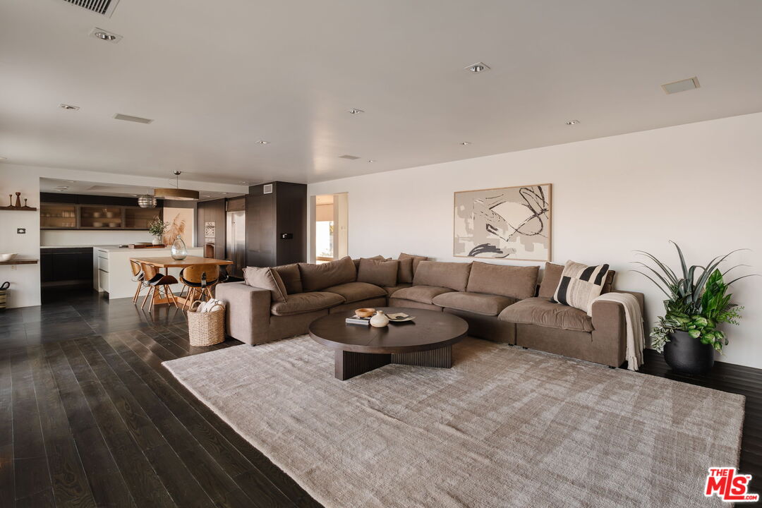 2028 Stradella Road Los Angeles, CA 90077 - Photo 13 of 36
