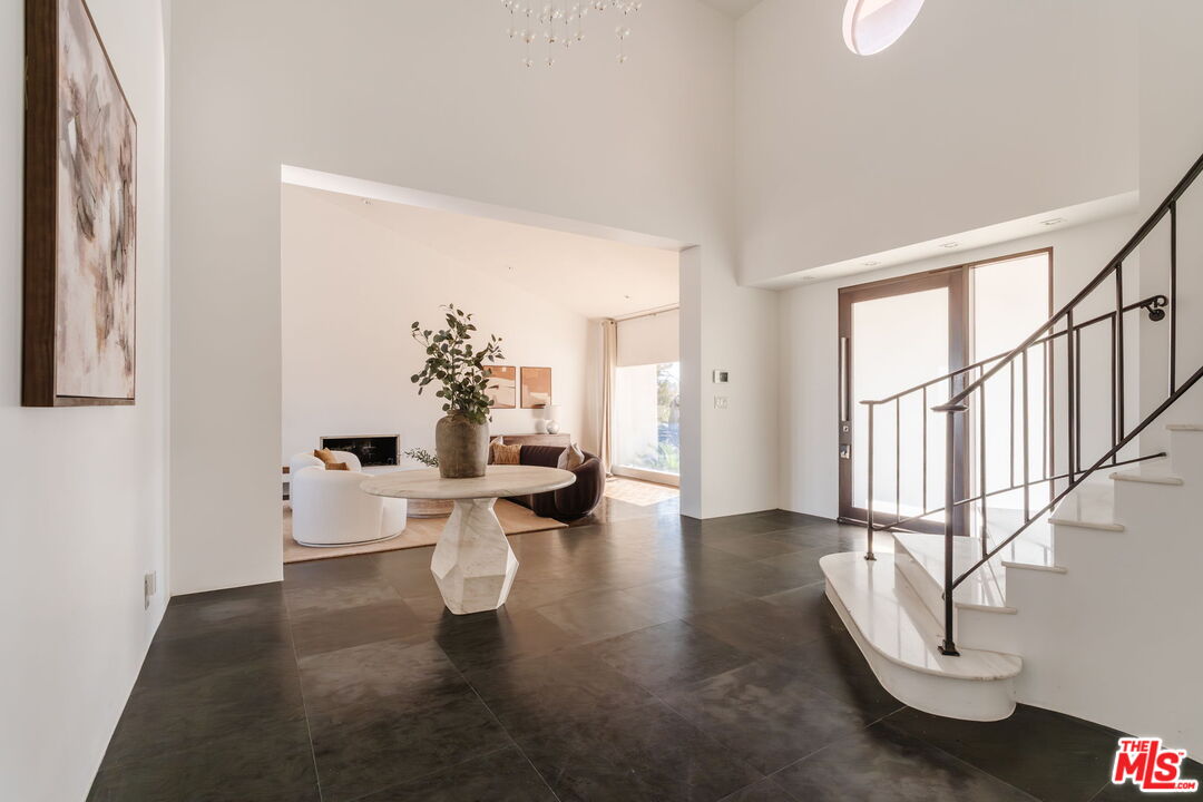 2028 Stradella Road Los Angeles, CA 90077 - Photo 19 of 36